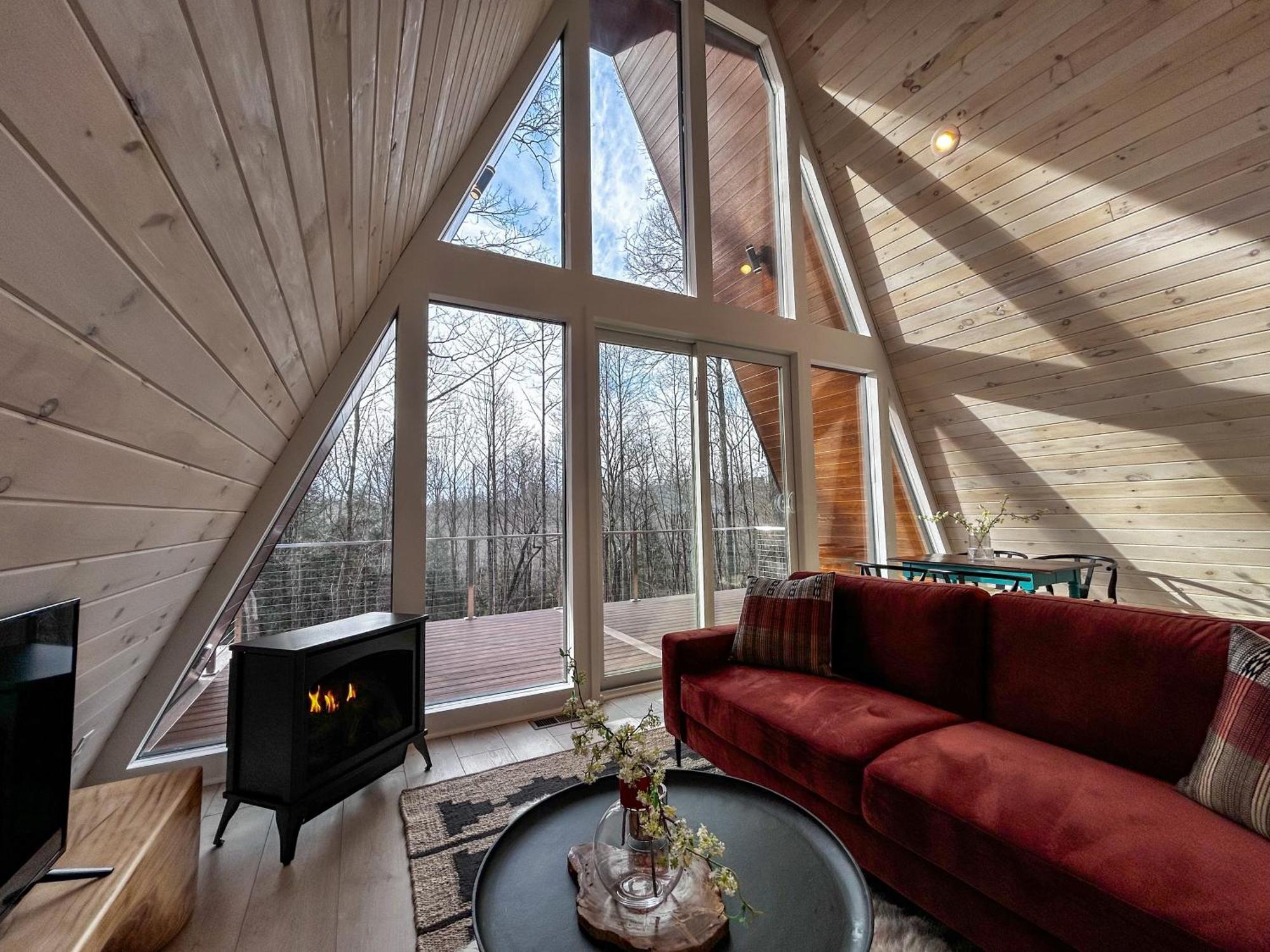 Fox Ridge-Black Alder Lodging Logan Exterior photo