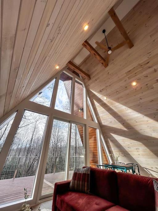 Fox Ridge-Black Alder Lodging Logan Exterior photo